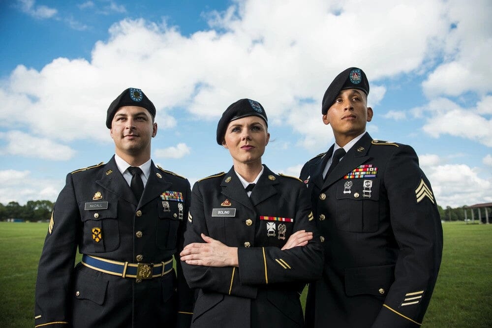 Army Dress Uniform Set-Up: The Veteran's Guide USAMM Army Dress Uniform Set-Up: The Veteran's Guide USAMM