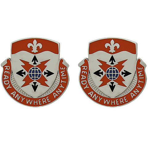 Badge vintage 20e anniversaire de la RDA : objet de collection est-allemand - France Badge vintage 20e anniversaire de la RDA : objet de collection est-allemand - France