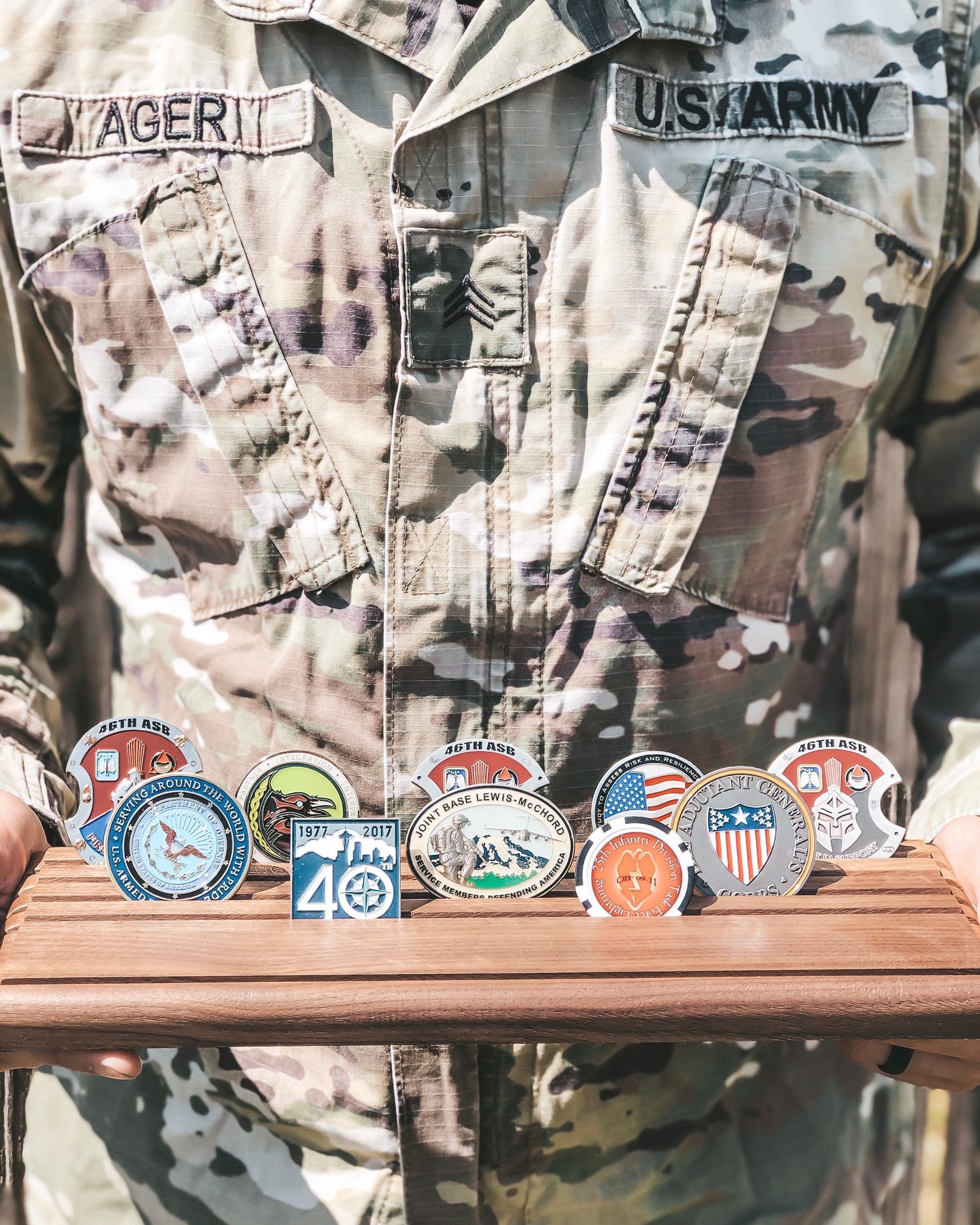 Army Coin Rack Fun 4-Row Challenge Coin Rack – USAMM